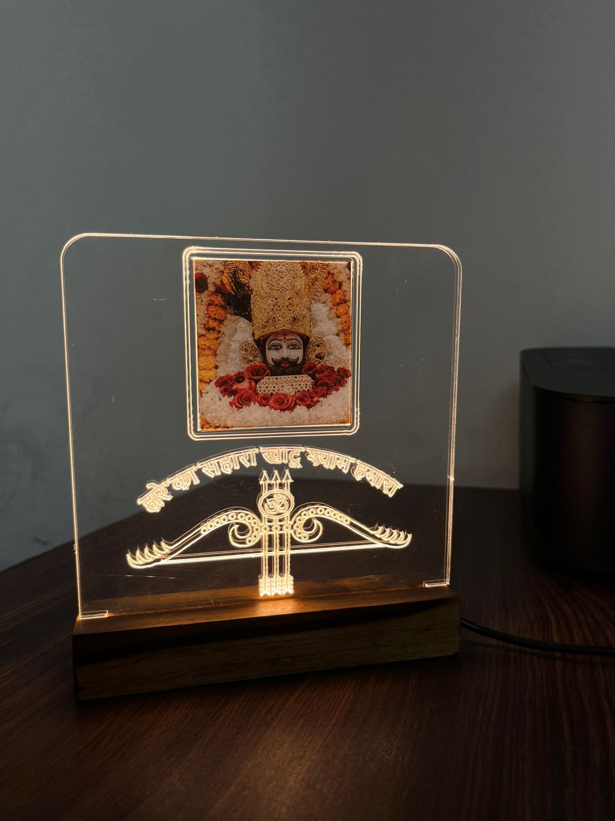 LED Acrylic Table Lamp with Shri Khatu Shyam Ji Design - Wooden Base for Divine Home Decor