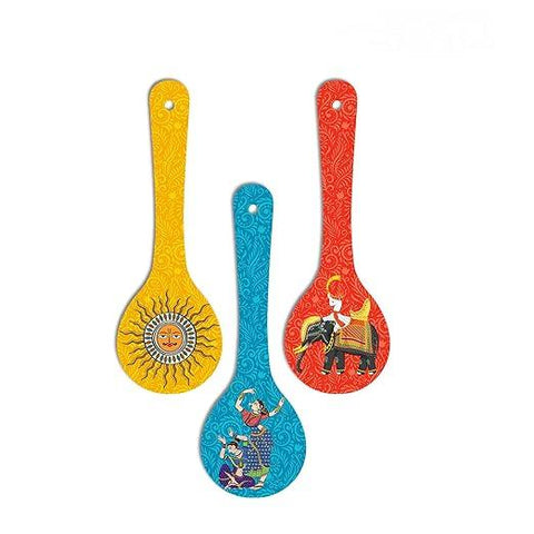 Madhubani Art Wooden Wall Hanger For Home | Office | Living Room | Gift | Modern Decoration Items | Kitchen Wall Decor | Home Decor Hanging Items (Wh 5010Nn), Set Of 3-33.02 Cm - Decor Mantra 