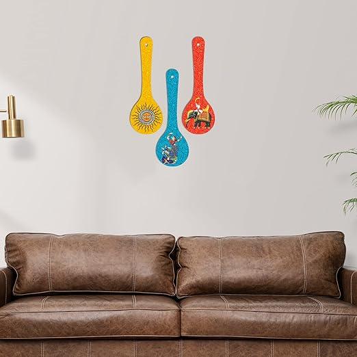 Madhubani Art Wooden Wall Hanger For Home | Office | Living Room | Gift | Modern Decoration Items | Kitchen Wall Decor | Home Decor Hanging Items (Wh 5010Nn), Set Of 3-33.02 Cm - Decor Mantra 