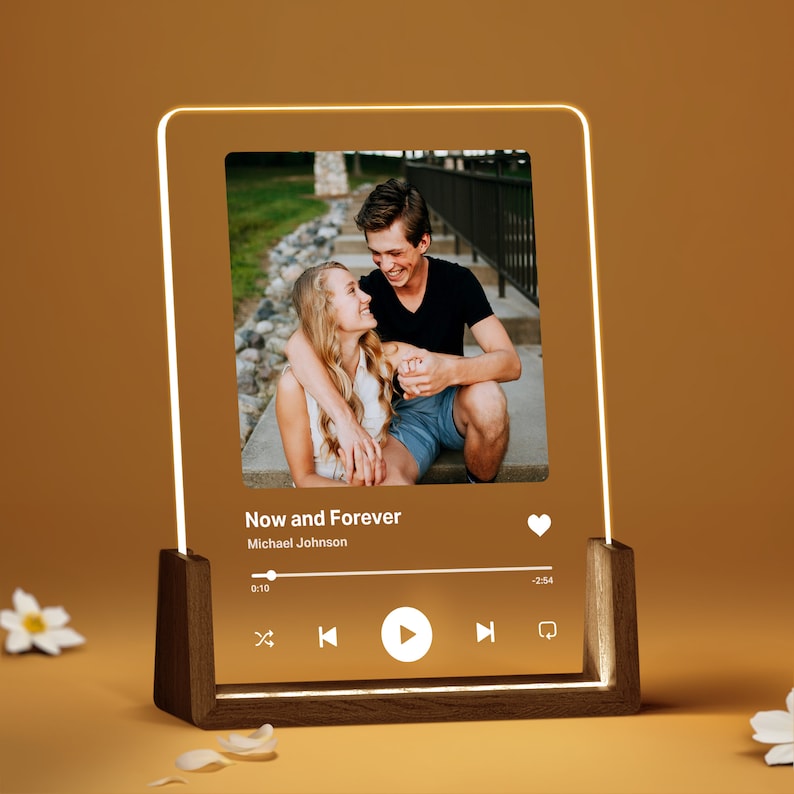 Personalized Song Plaque with Photo - Custom Couple's Music Displayer Artwork - Night Light Romantic Gift for Couples And Familie