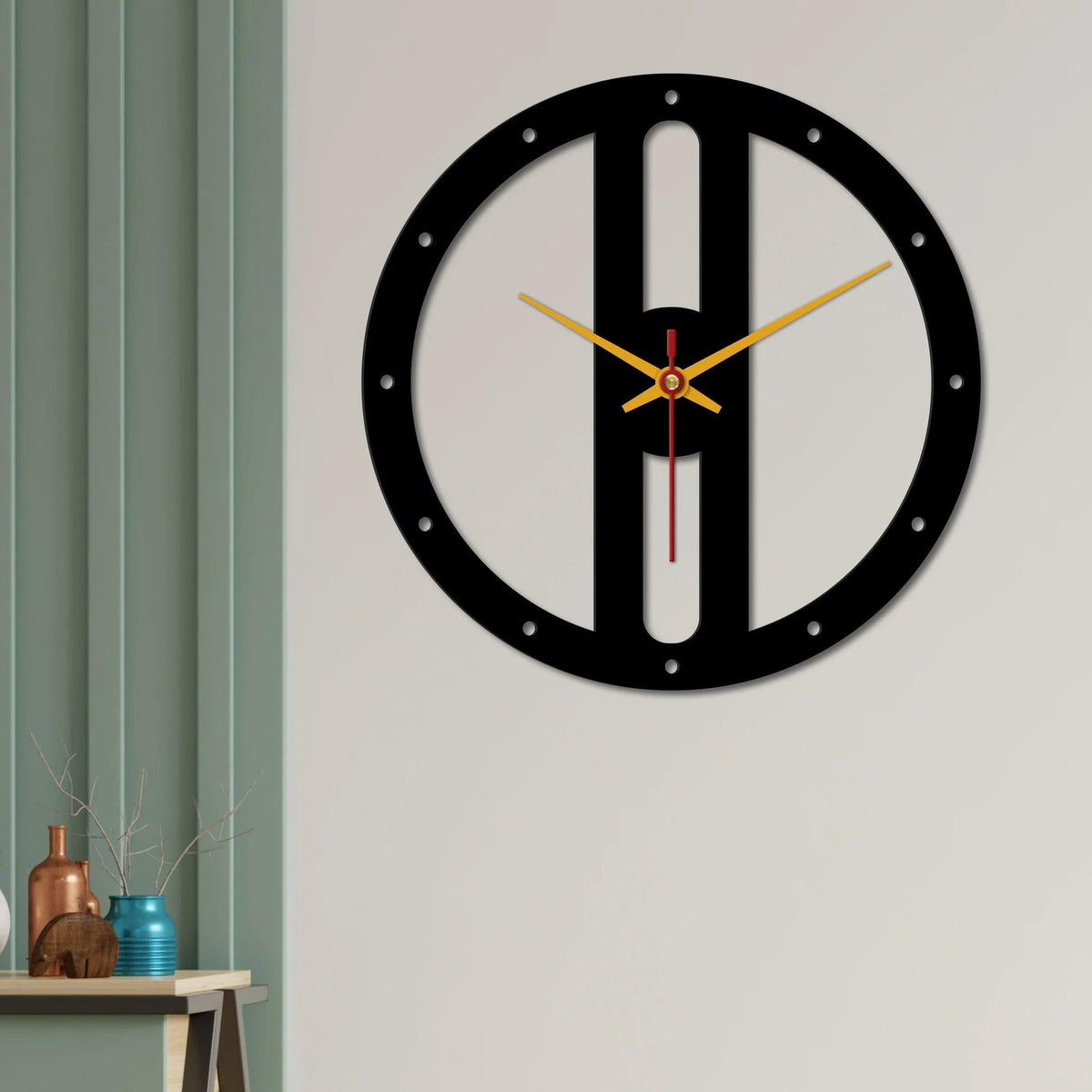 Wooden Look Round Shape Wall Clock - Decor Mantra 