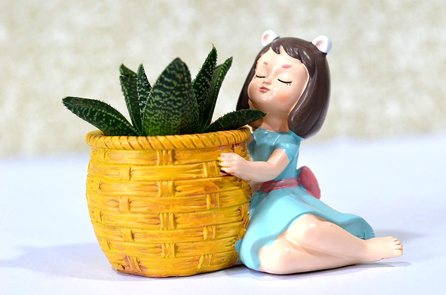 Dreaming Girl Showpiece Planter 
