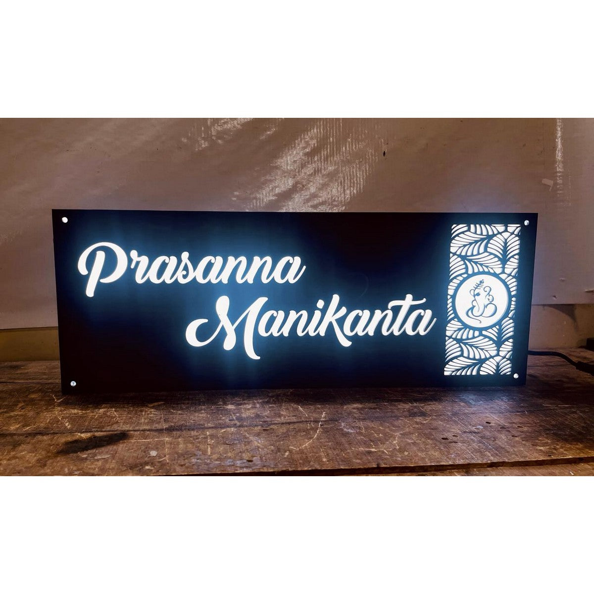 Unique Design White Waterproof LED Acrylic Name Plate for Home