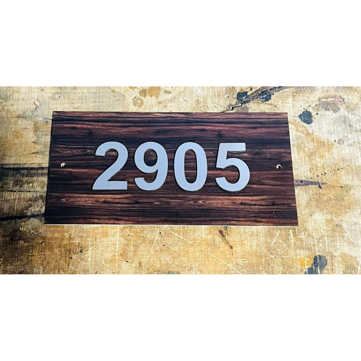 Stainless Steel Embossed Letters Wooden Texture Acrylic Name Plate for Home
