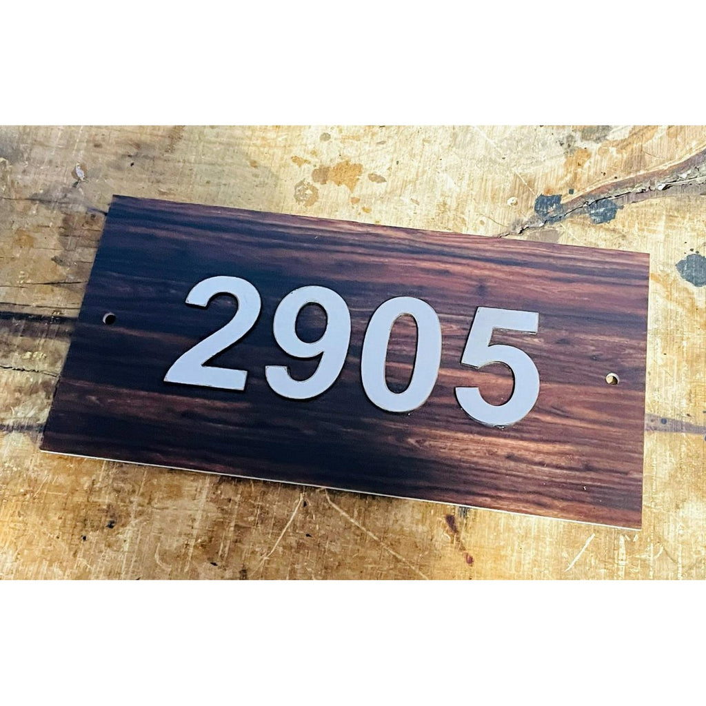 Stainless Steel Embossed Letters Wooden Texture Acrylic Name Plate for Home
