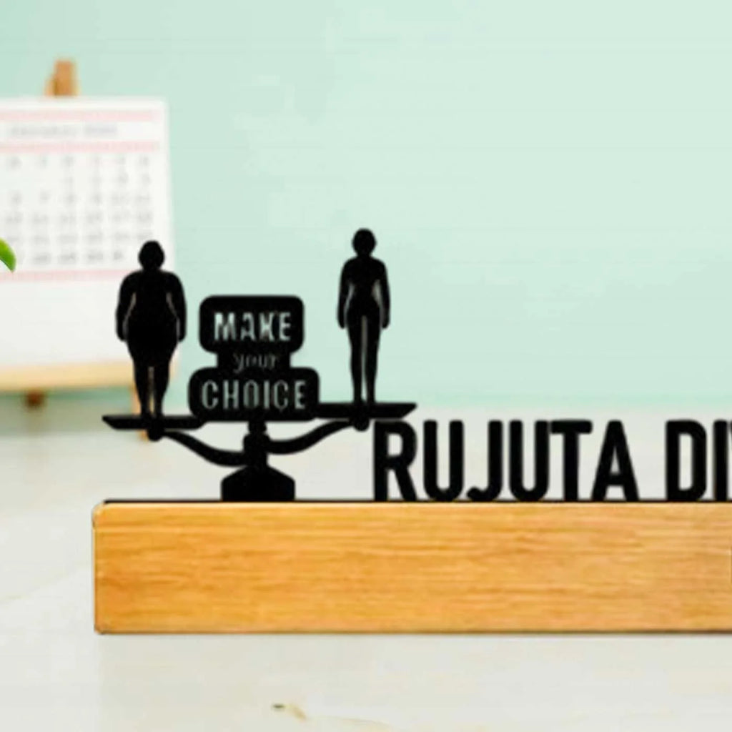 Personalized Minimal Desk Table Name Plate for Nutritionist